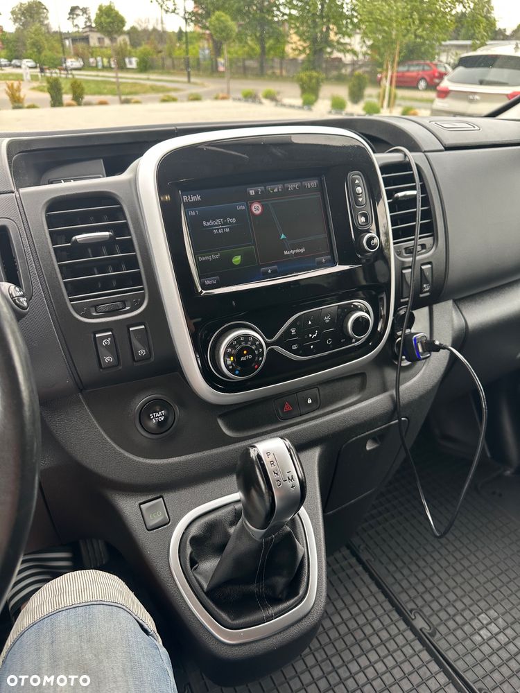 Renault Trafic Grand 2.0 dCi EDC - 9