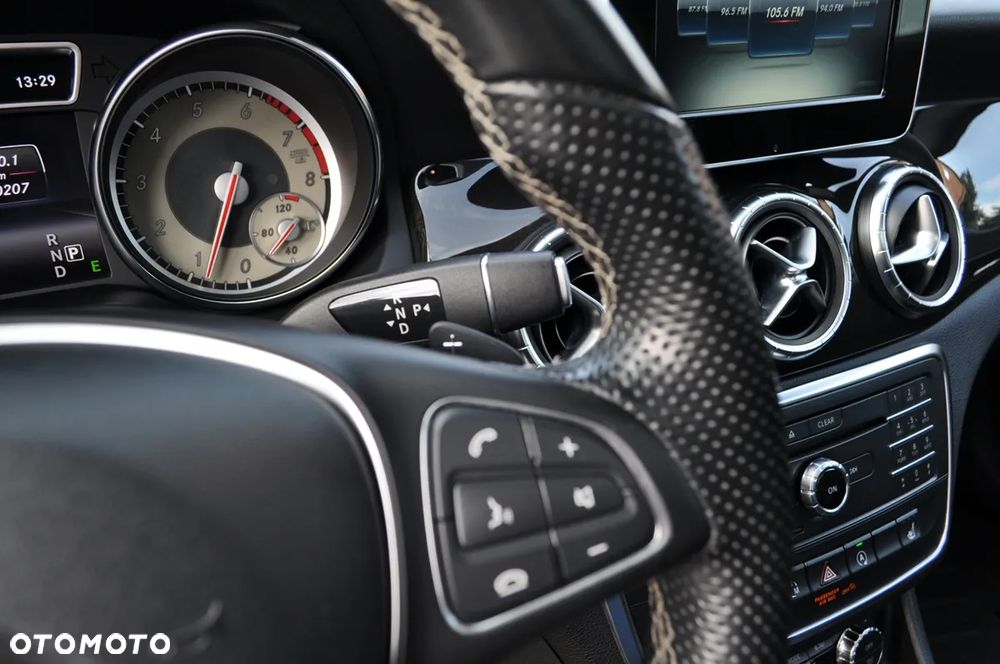 Mercedes-Benz CLA 250 4Matic 7G-DCT AMG Line - 28