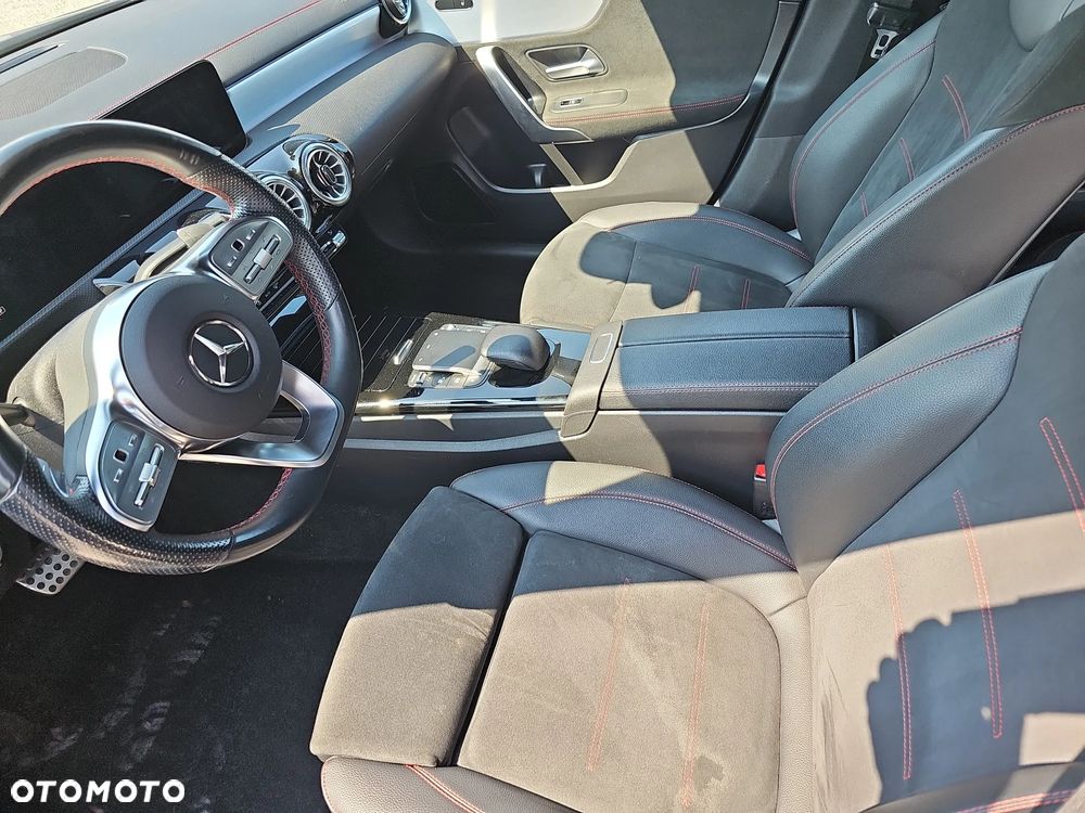 Mercedes-Benz CLA 200 AMG Line 7G-DCT - 17