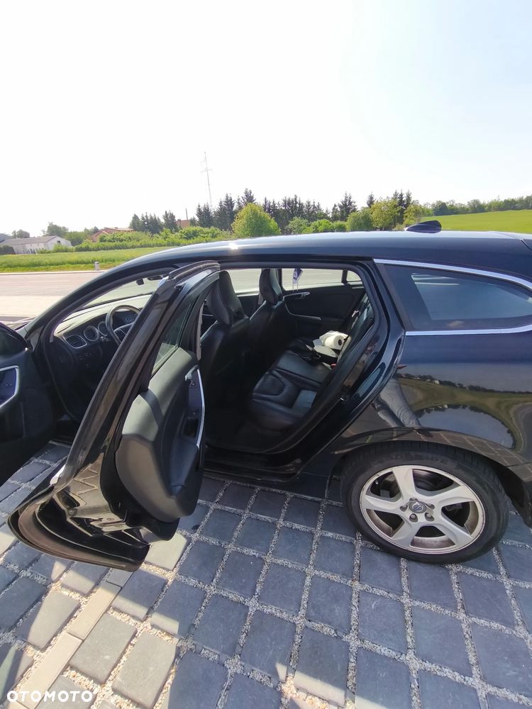 Volvo V60 D3 Summum - 13