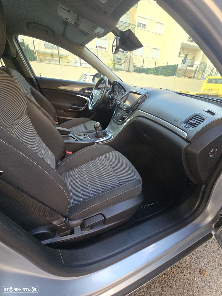 Opel Insignia 1.6 CDTI executive S/S - 24