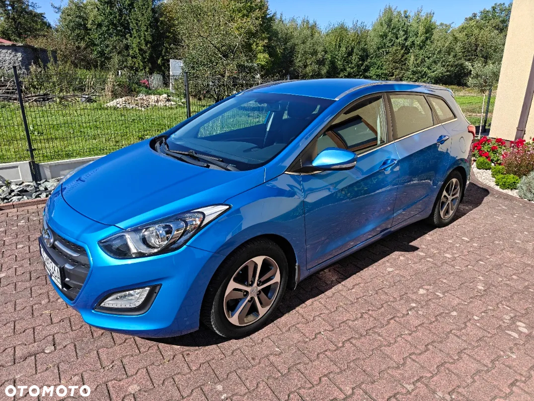 Hyundai i30 Kombi 1.6 CRDI DCT Trend - 2