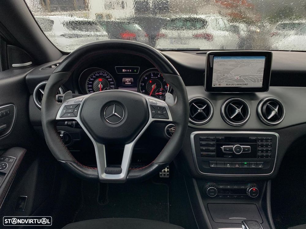 Mercedes-Benz CLA 45 AMG 4-Matic - 23