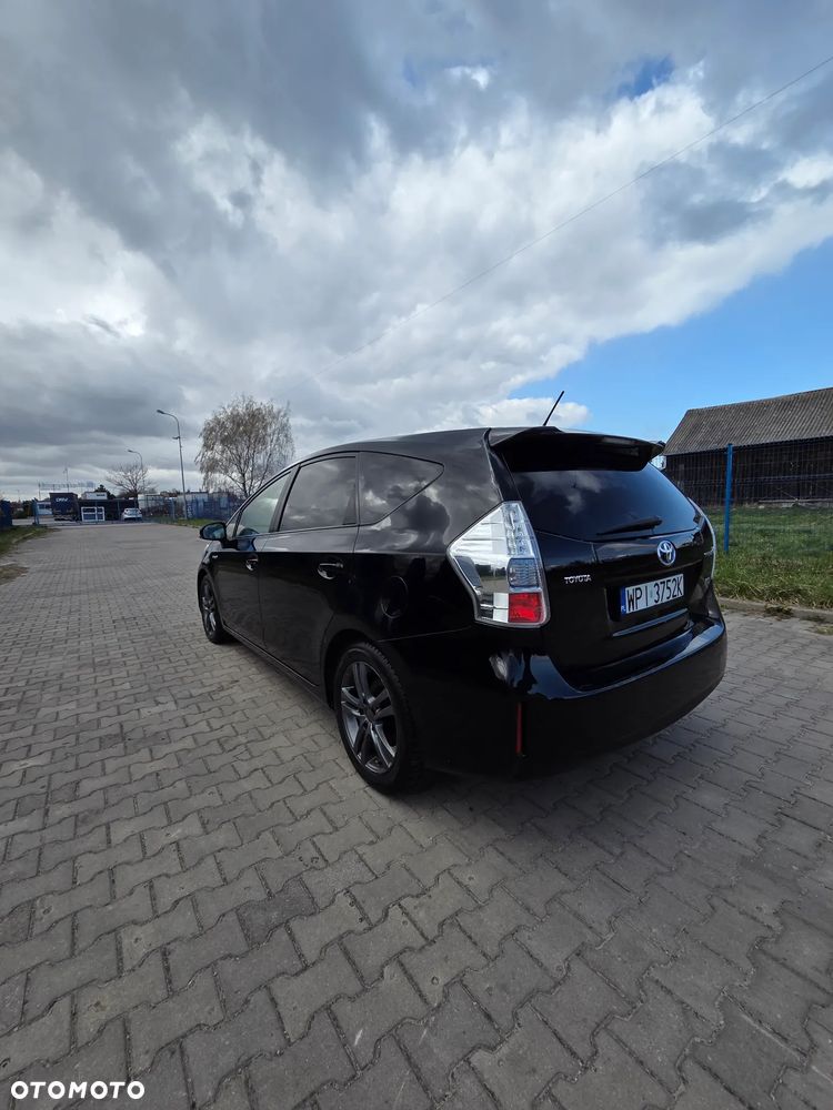 Toyota Prius+ (Hybrid) Executive - 8