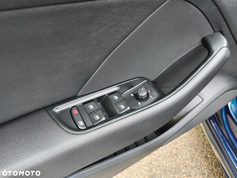 Audi A3 Sportback 35 TFSI S Line - 16