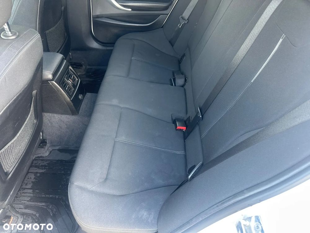BMW Seria 1 - 15