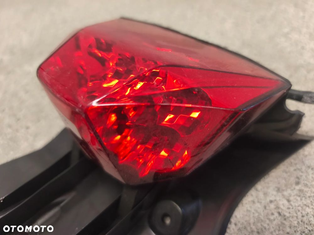 Lampa tył, tylna, wypełnienie lampy KTM 690 Duke - 9