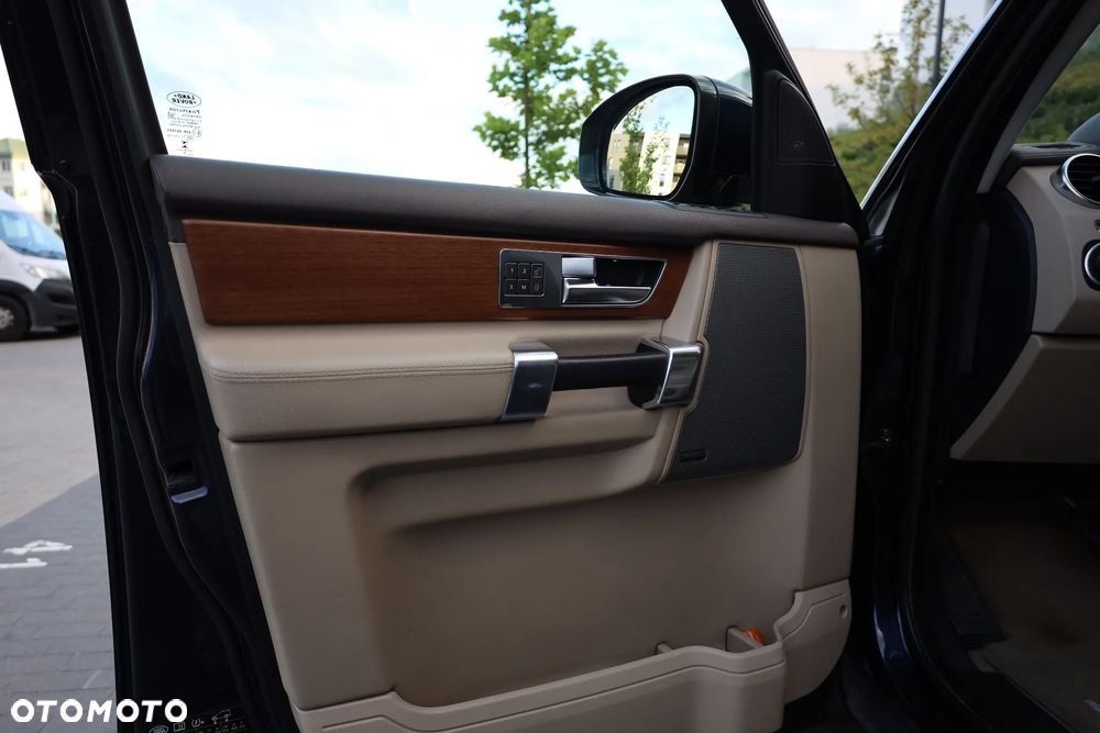 Land Rover Discovery IV 3.0 SD V6 HSE - 10