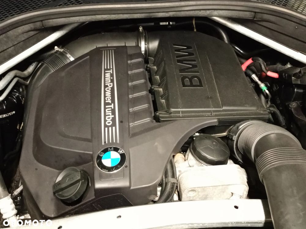 BMW X5 xDrive35i Edition Exclusive - 14