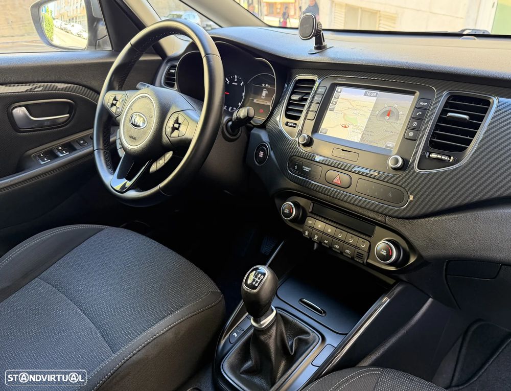 Kia Carens 1.7 CRDi ISG TX - 22