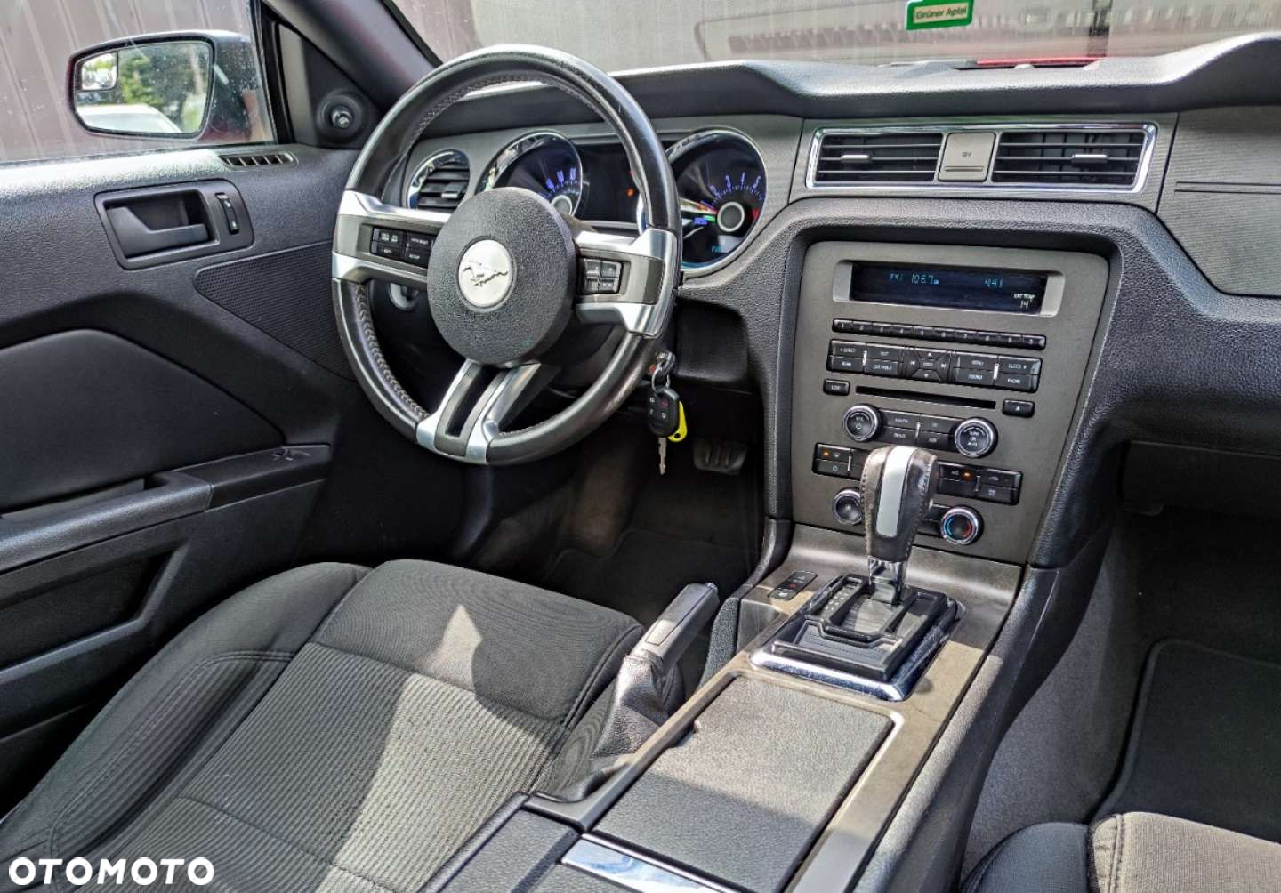 Ford Mustang - 25