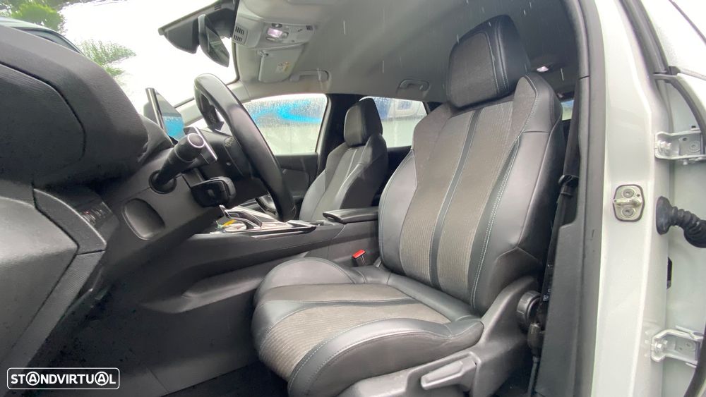 Peugeot 3008 1.6 Hybrid Allure Pack e-EAT8 - 22