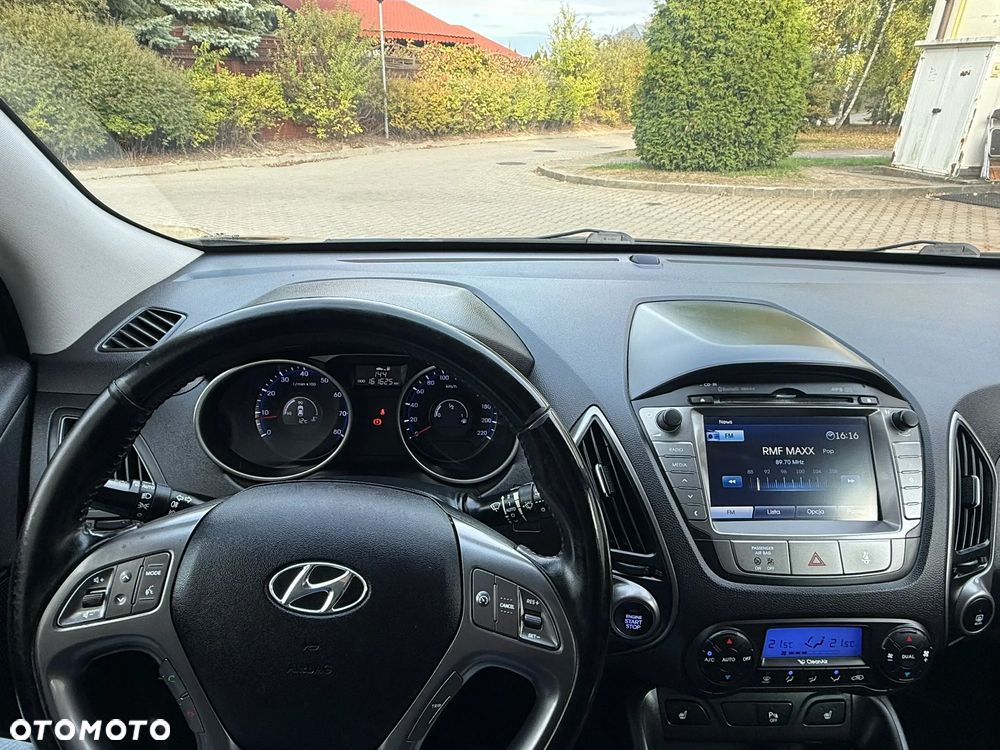 Hyundai ix35 1.6 2WD Fifa World Cup Edition - 36