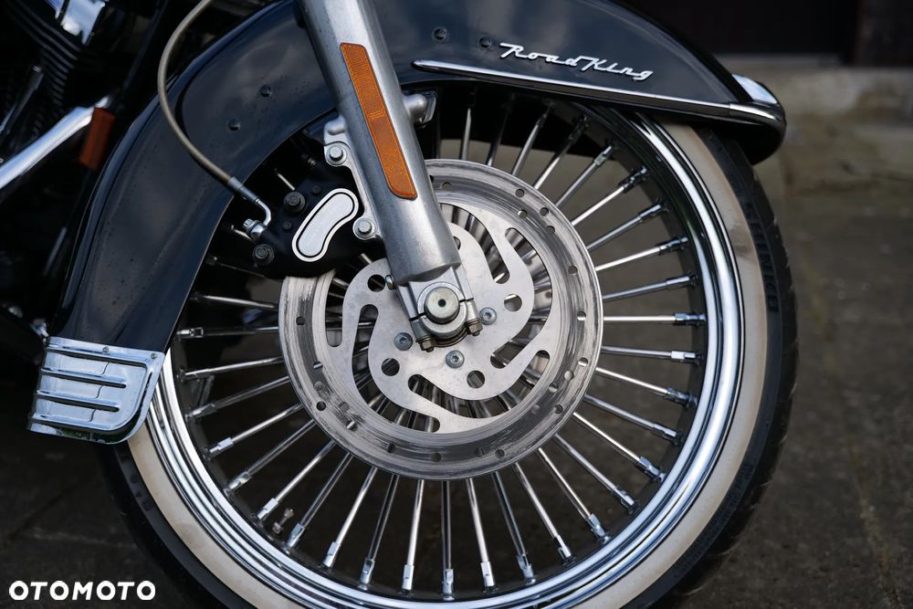 Harley-Davidson Touring Road King - 26