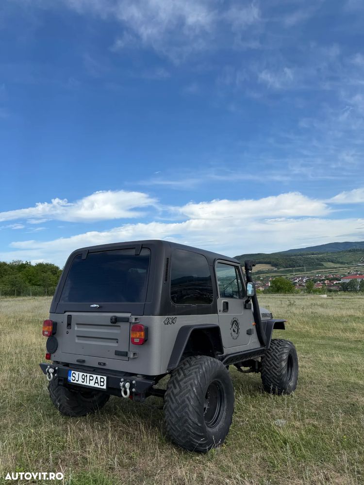 Jeep Wrangler - 26
