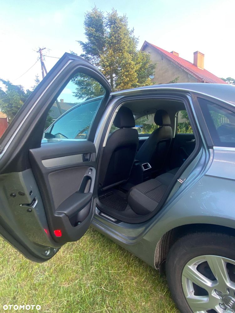 Audi A4 Limousine - 7