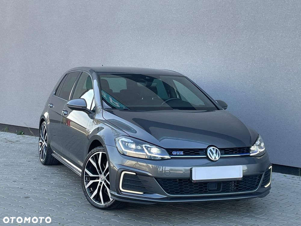 Volkswagen Golf - 10