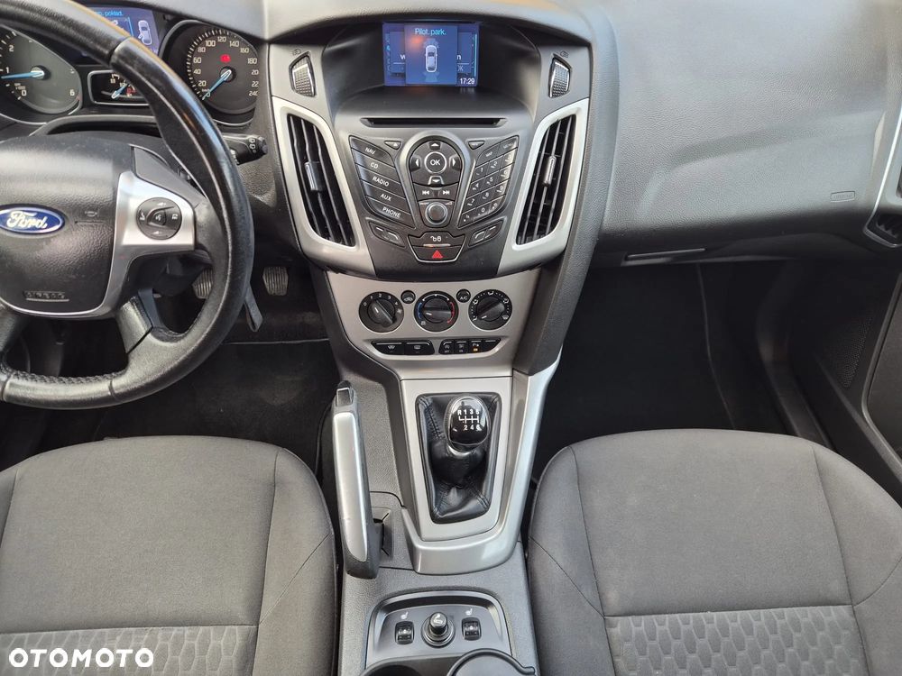 Ford Focus 1.6 TDCi DPF Champions Edition - 13