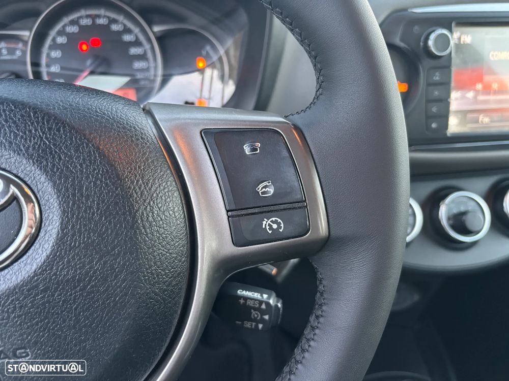 Toyota Yaris 1.4 D-4D Comfort+P.Style - 17