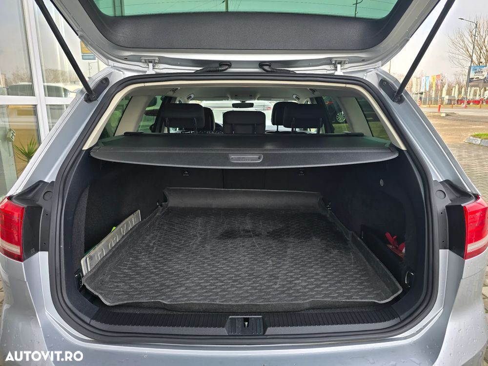Volkswagen Passat - 14
