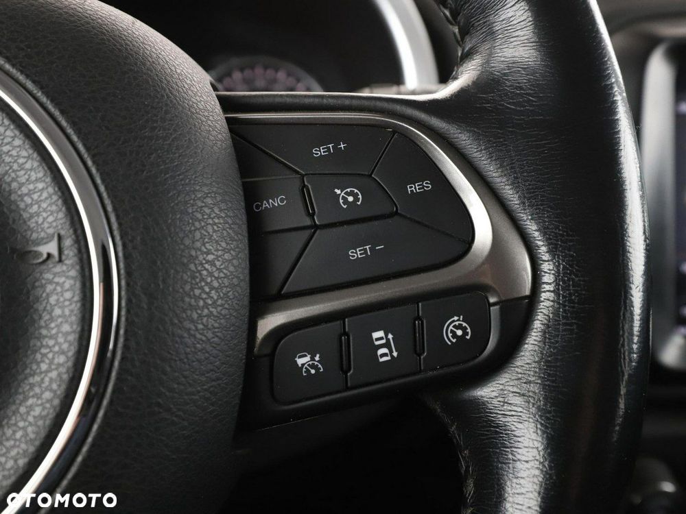 Jeep Renegade 1.4 MultiAir Limited 4WD S&S - 32