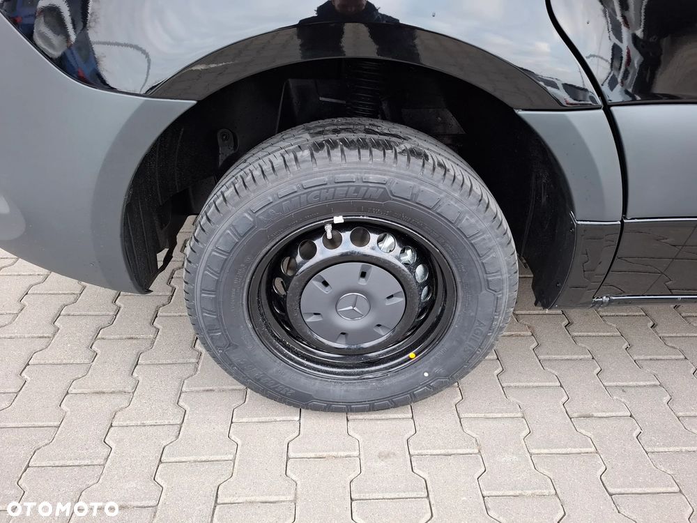 Mercedes-Benz Sprinter - 9