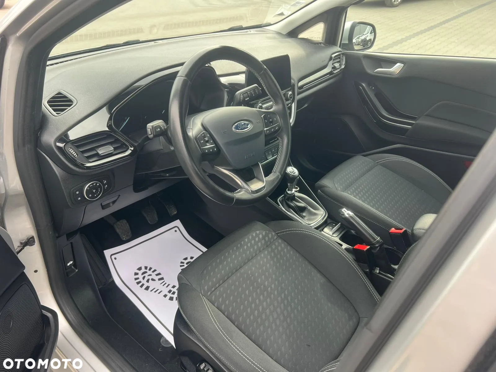 Ford Fiesta 1.0 EcoBoost S&S TITANIUM - 6