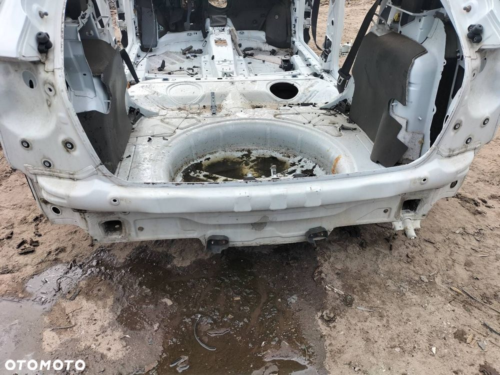 WANNA BAGAŻNIKA PAS TYLNY AUDI A3 8P LIFT LS9R - 1