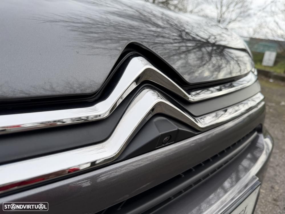 Citroën e-C4 50 kWh E-Series Collection - 11