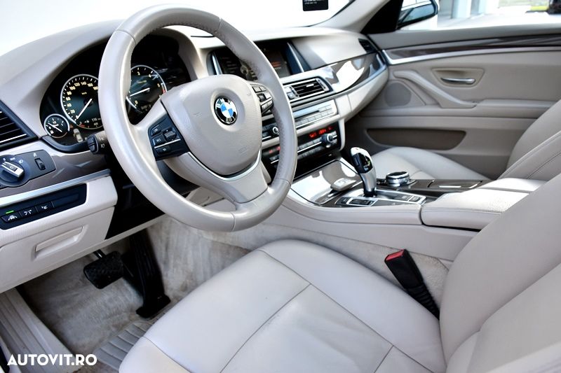 BMW Seria 5 530d xDrive Aut. Modern Line - 13
