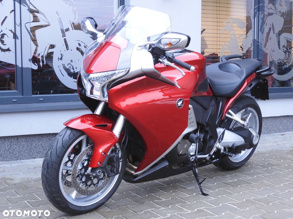 Honda VFR - 38