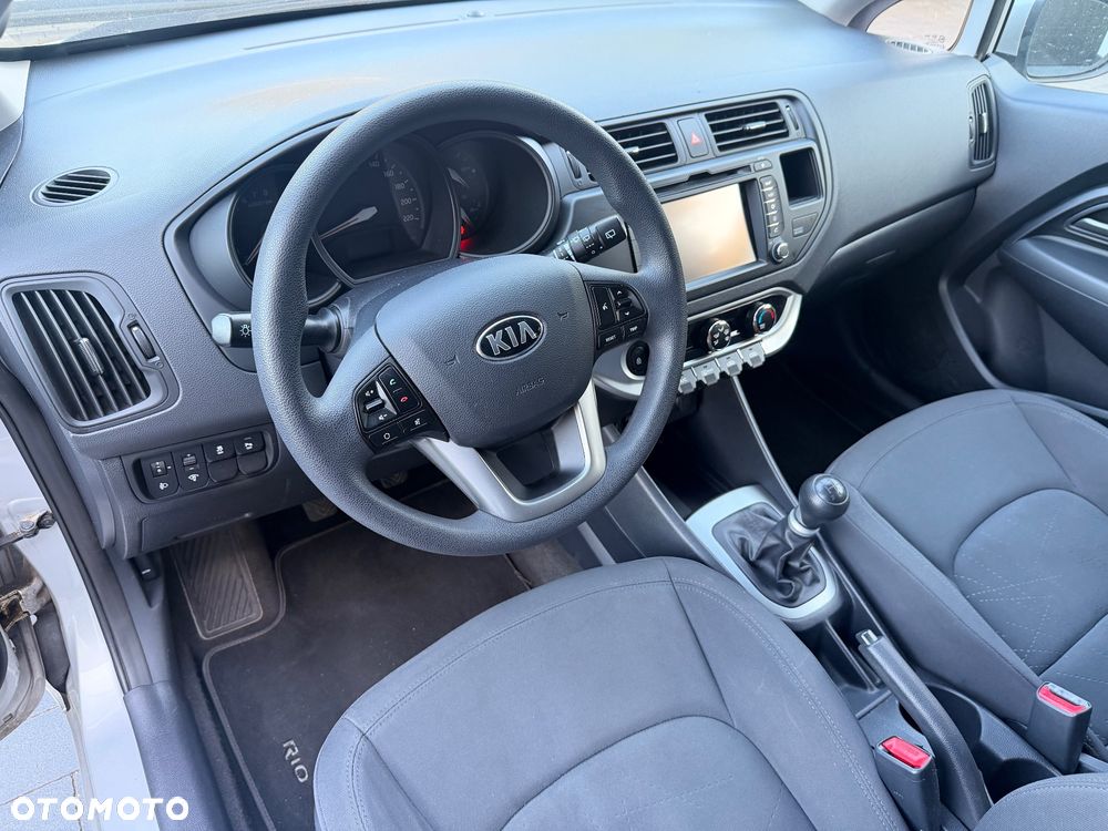 Kia Rio 1.2 Attract - 21
