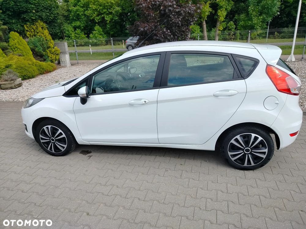 Ford Fiesta 1.5 TDCi Ambiente - 16