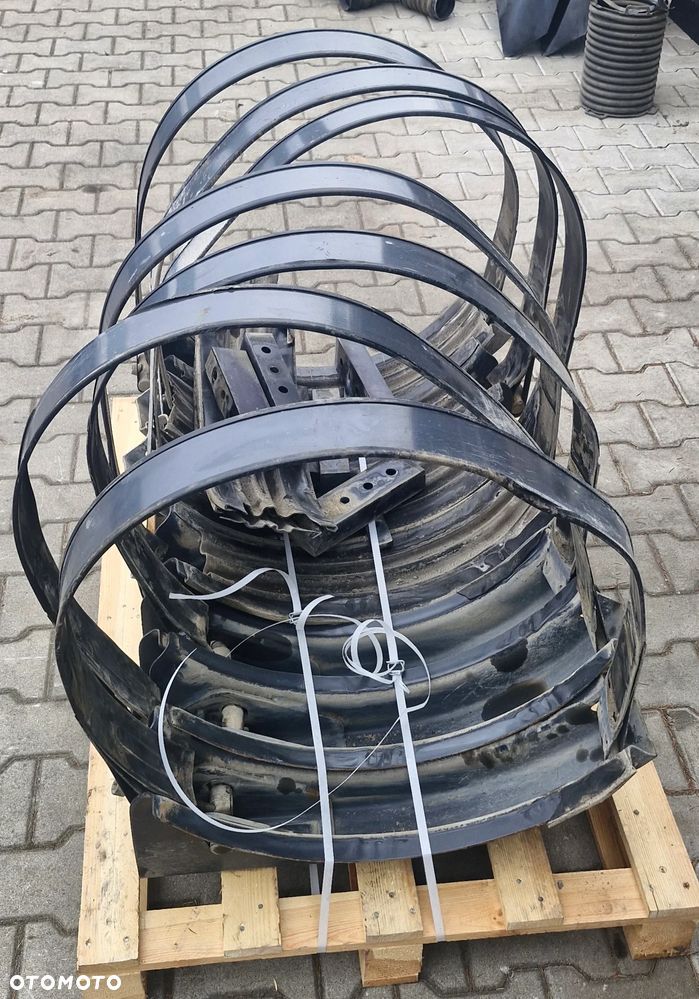 SCANIA R S  ŁAPY MOCOWANIE WSPORNIK ZBIORNIKA GAZU LNG - 3