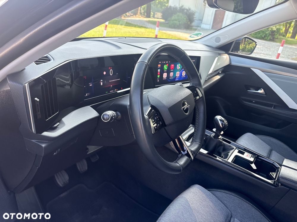 Opel Astra 1.2 T Business Edition S&S - 38