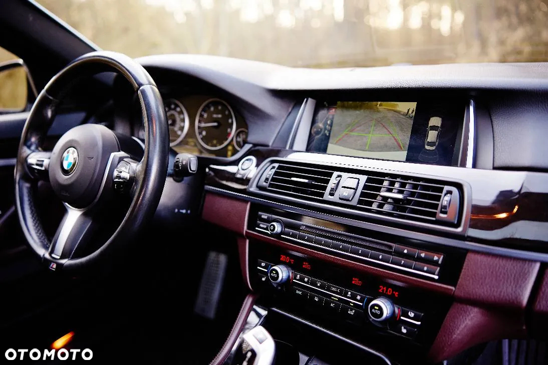 BMW Seria 5 528i xDrive Sport-Aut - 16