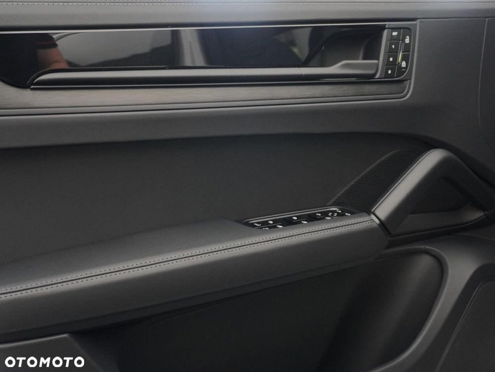 Porsche Cayenne E-Hybrid PHEV Black Edition - 21