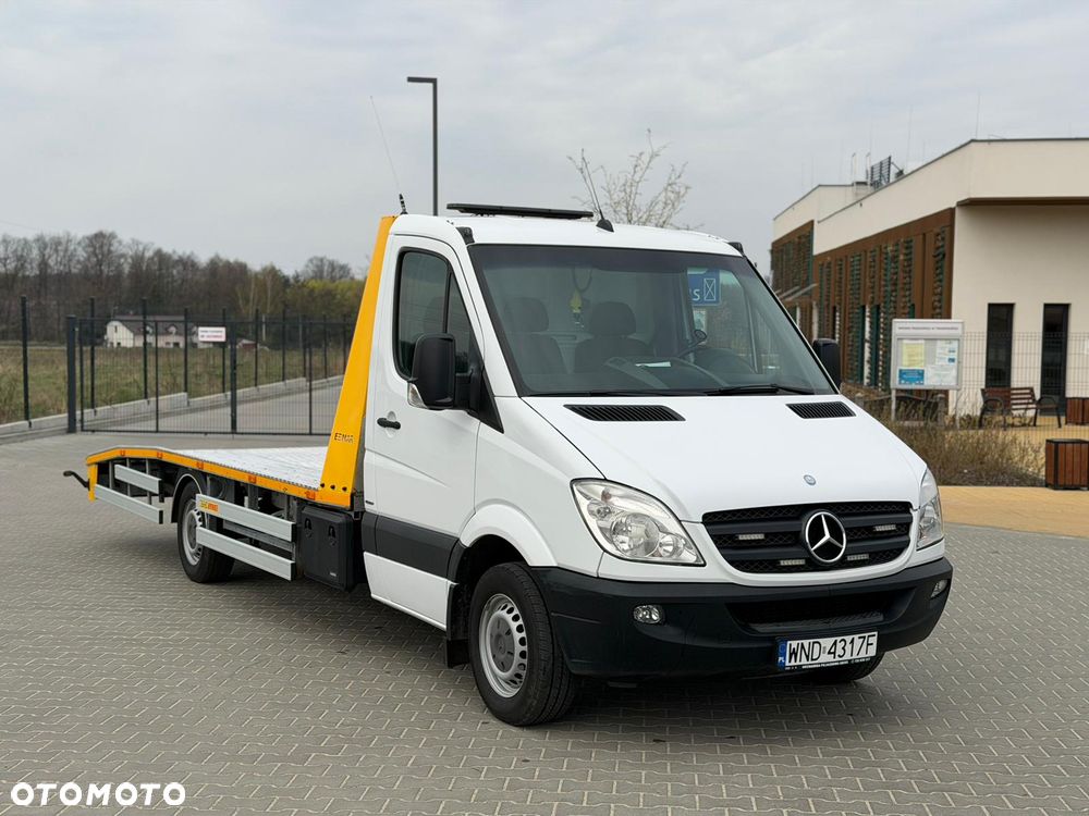 Mercedes-Benz Sprinter - 1
