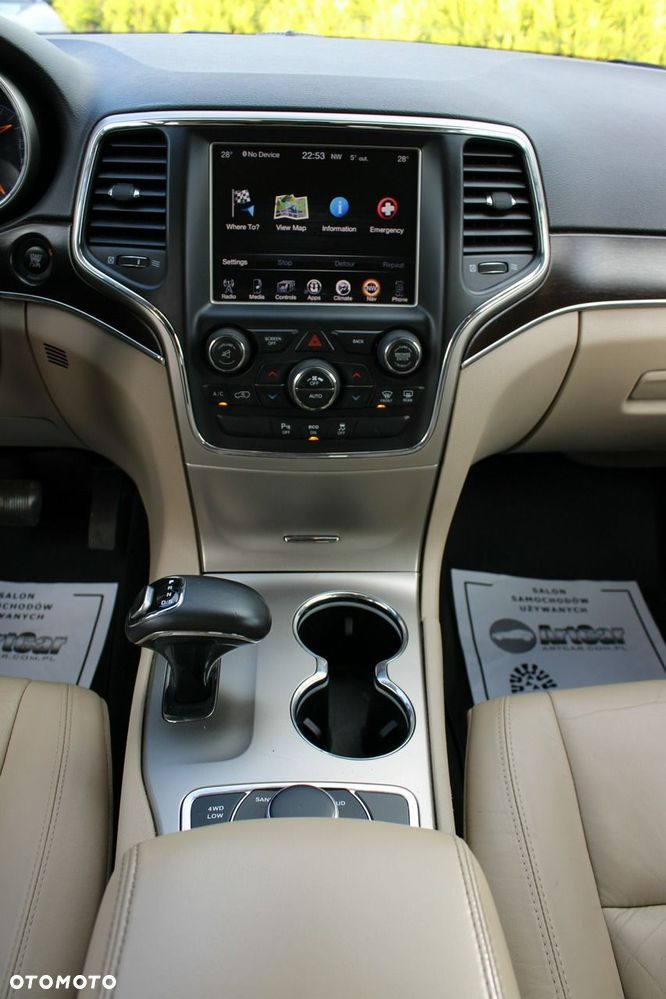 Jeep Grand Cherokee - 19