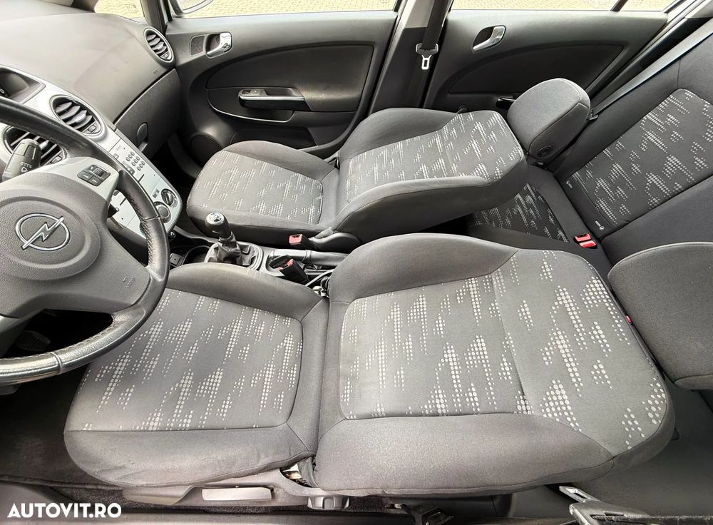 Opel Corsa 1.2 Essentia - 16