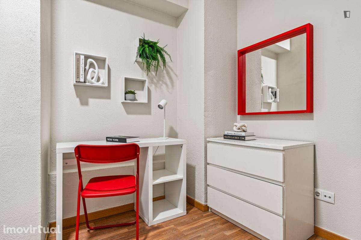 Quarto - localizado em Alameda Lisbon - Grande imagem: 5/20