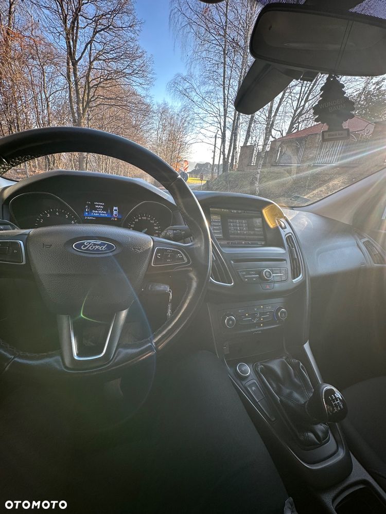 Ford Focus 1.0 EcoBoost Ambiente - 34