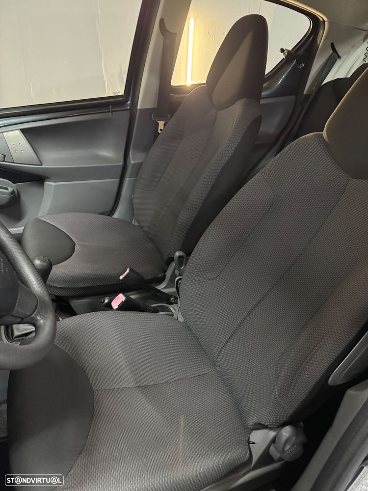 Toyota Aygo 1.0 + AC+VSC - 25