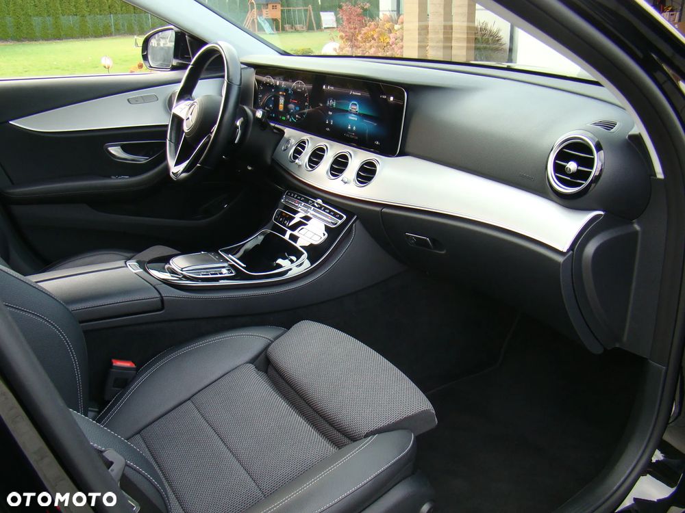 Mercedes-Benz Klasa E 300 de 9G-TRONIC Avantgarde - 31