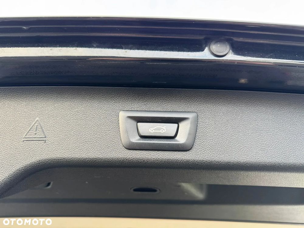 BMW Seria 5 520d M Sport Edition - 35