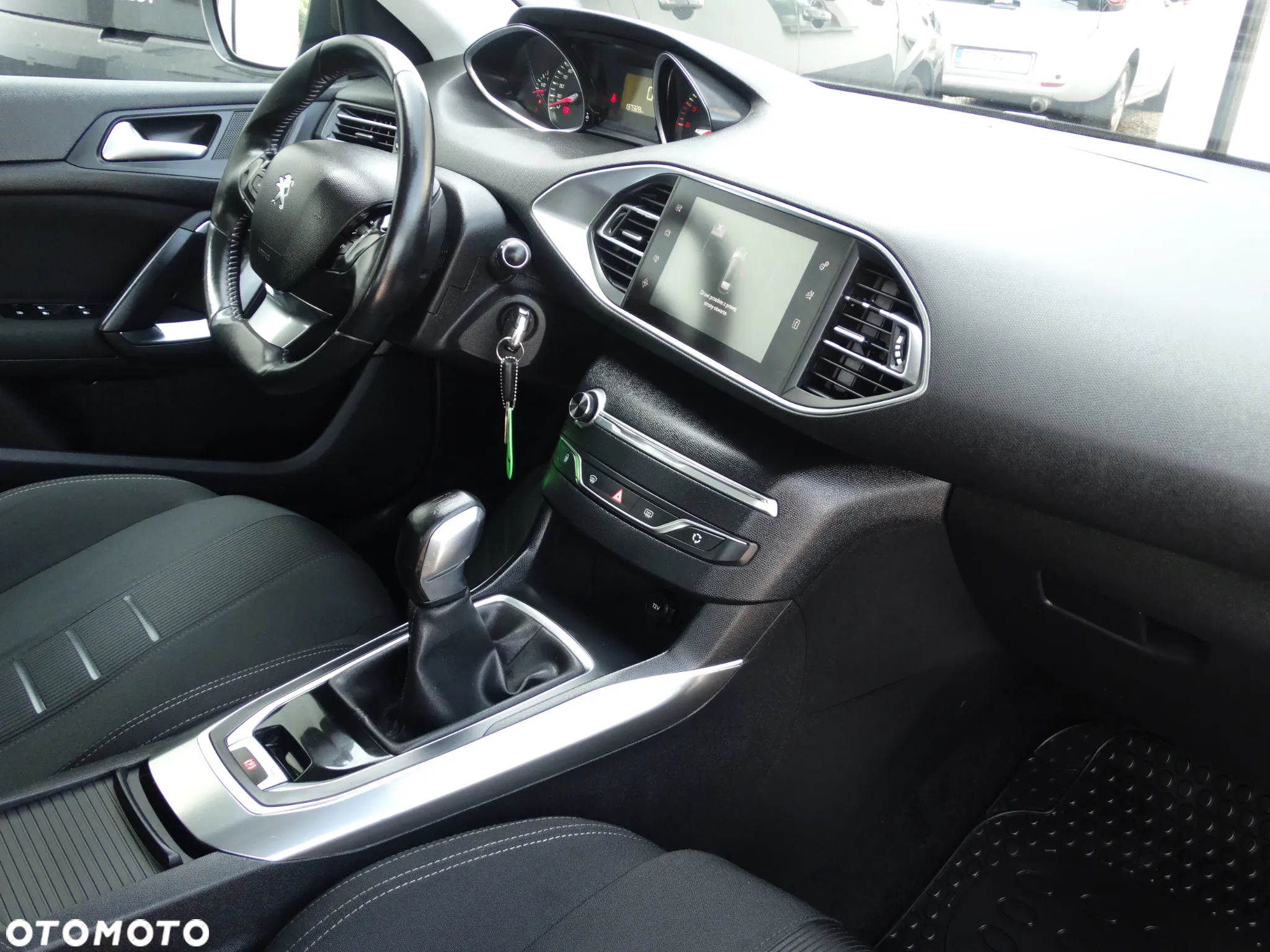 Peugeot 308 1.6 BlueHDi Allure S&S - 28