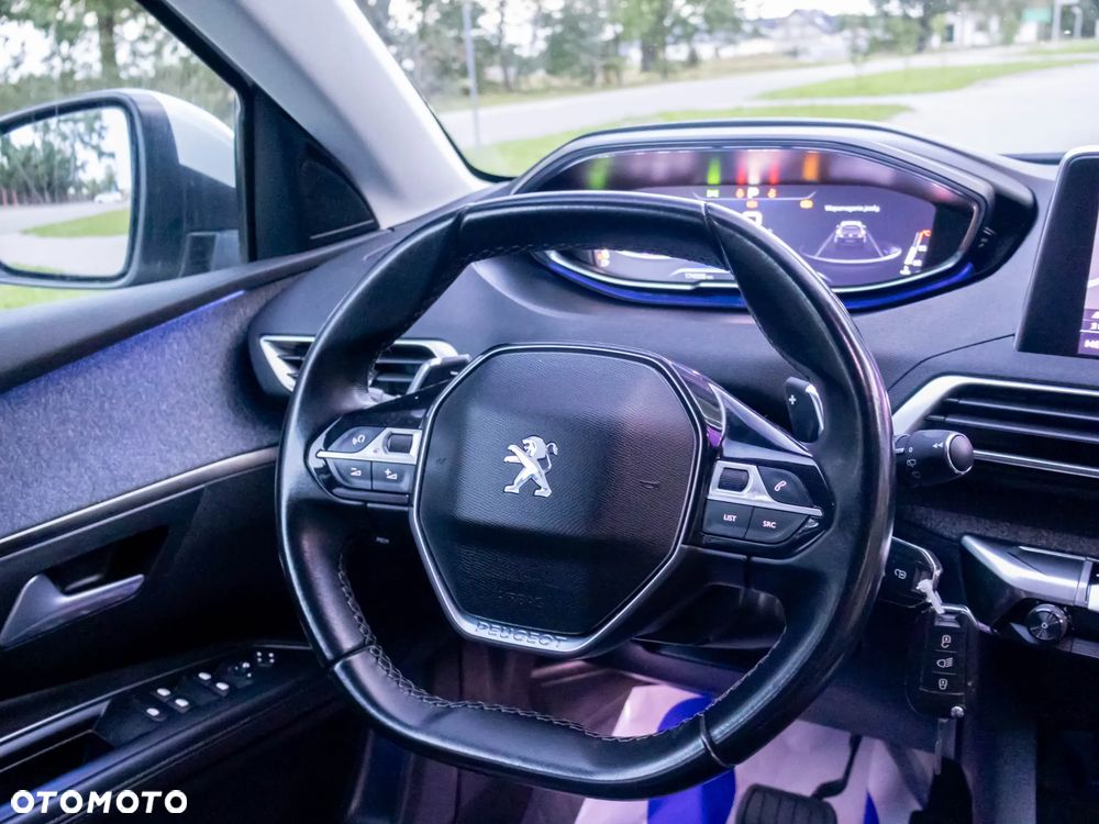 Peugeot 5008 BlueHDi 130 EAT8 Allure - 25