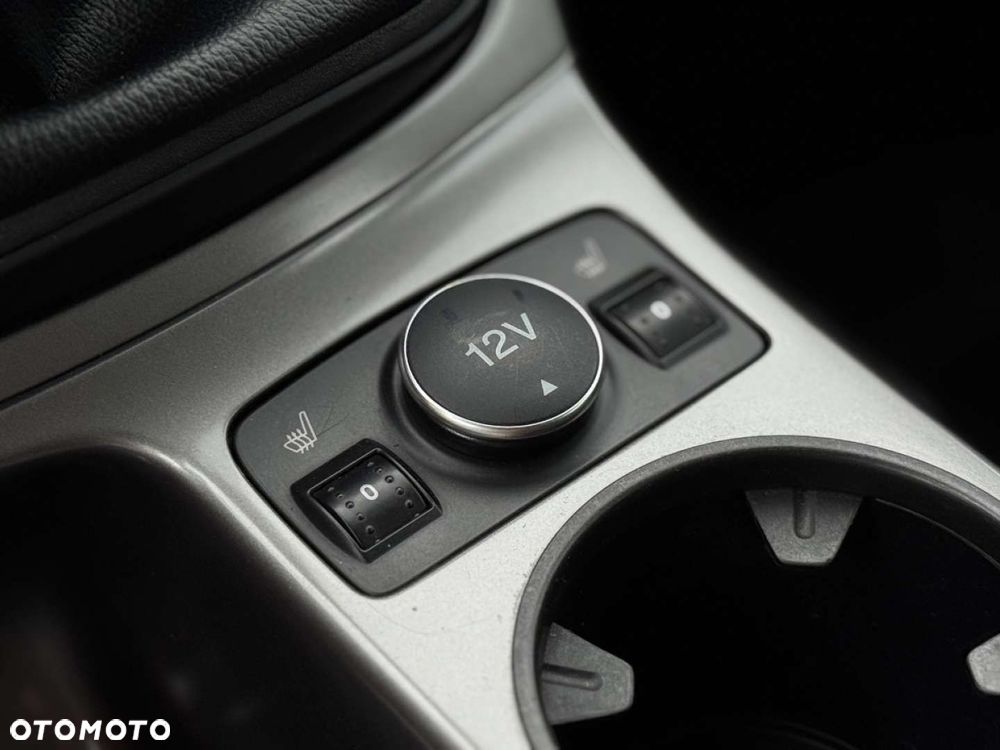 Ford Kuga - 25