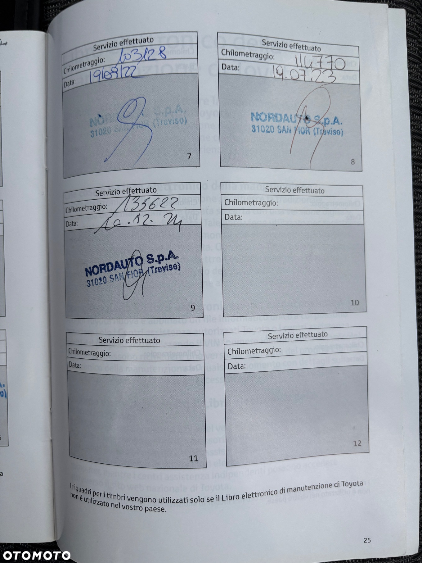 Toyota Auris Hybrid 135 Selection - 28