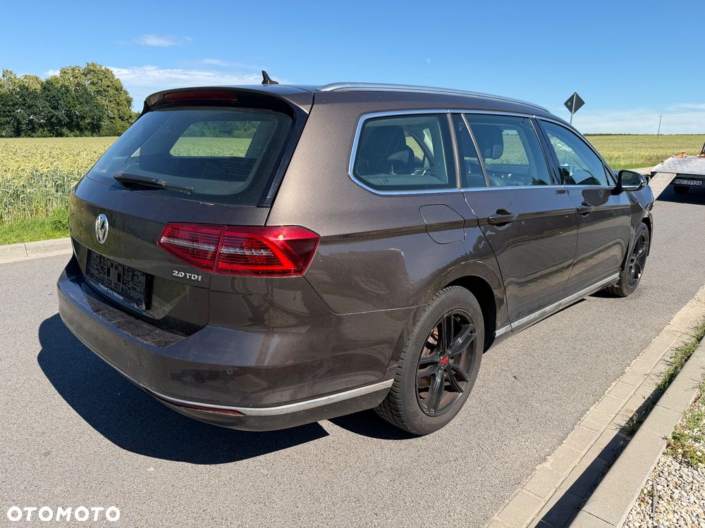 Volkswagen Passat 2.0 TDI SCR DSG Elegance - 1